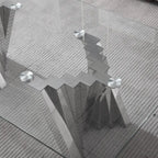 Tavolino da caffè con piano in vetro temperato e base in acciaio inossidabile con finitura a specchio dorata