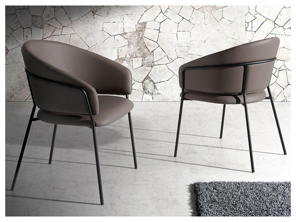 Sedia in similpelle nera