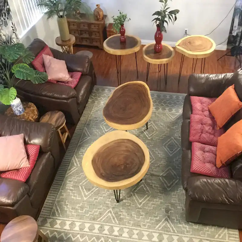 Tavolino da caffè rotondo in legno massello naturale