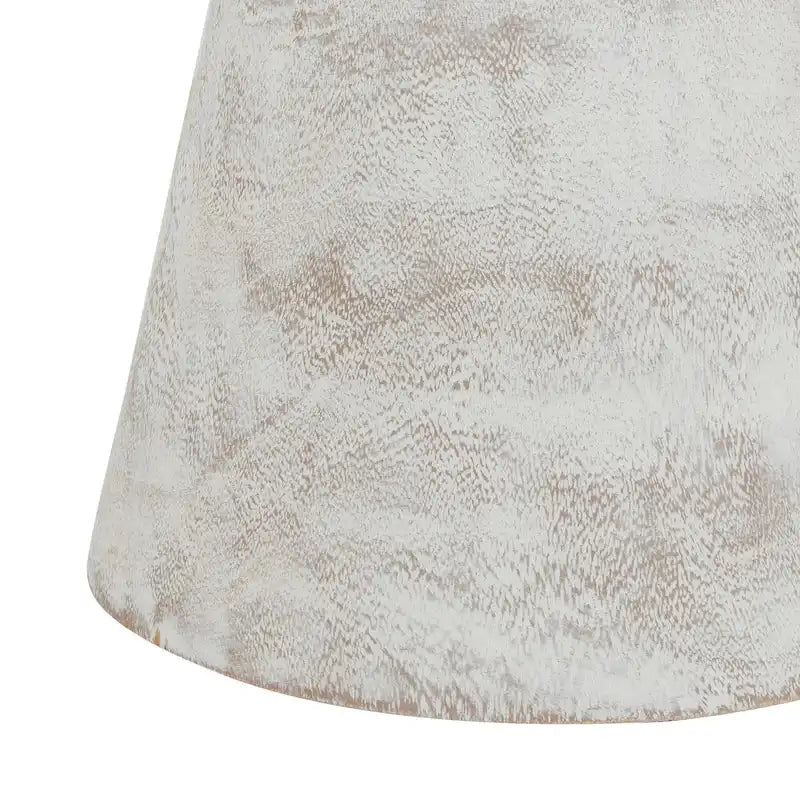 Tavolino rotondo con piedistallo in legno massello di teak sbiancato di East at Main