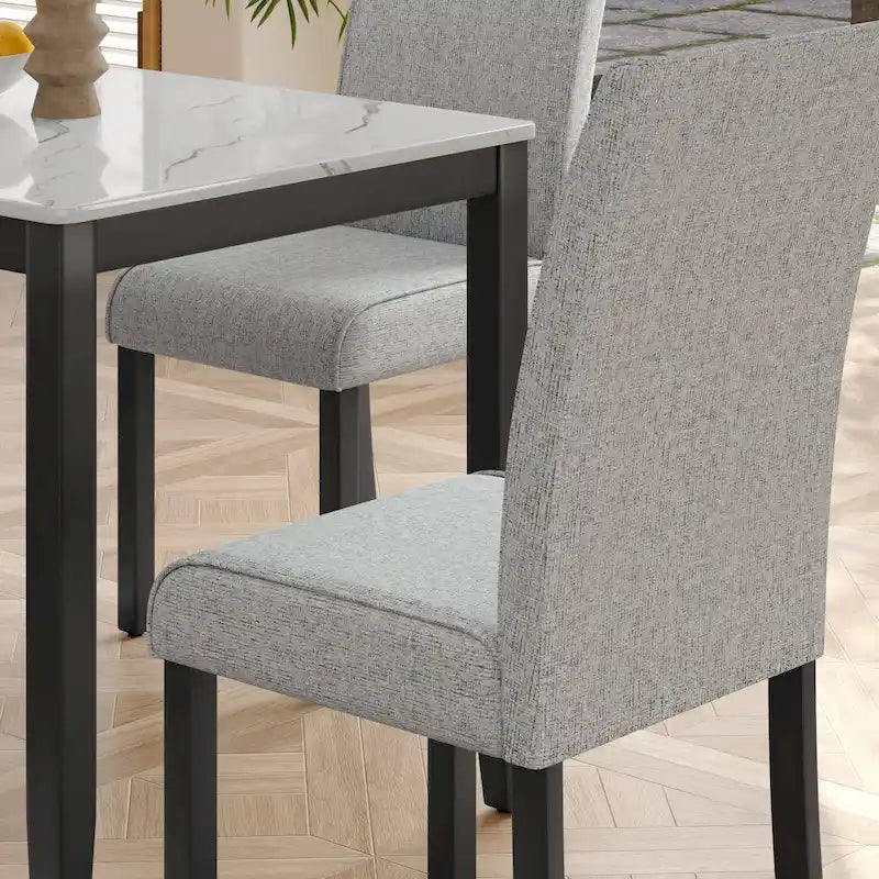 Set da pranzo Corvus Fowey da 5 pezzi, tavolo in MDF con adesivo in marmo e 4 sedie imbottite